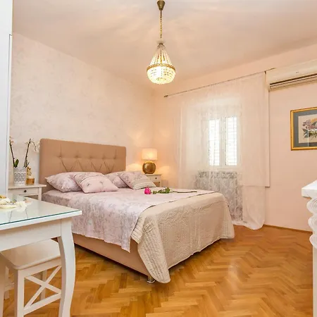 Perla Apartman *