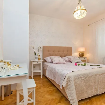 Apartman Perla