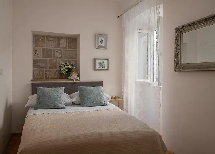 Perla دوبروفينك