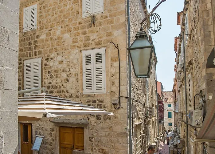 Perla دوبروفينك